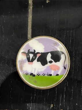 Mini cow plate for trinket box or display.